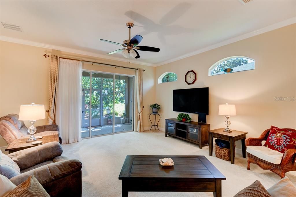 Active With Contract: $349,000 (2 beds, 2 baths, 1746 Square Feet)