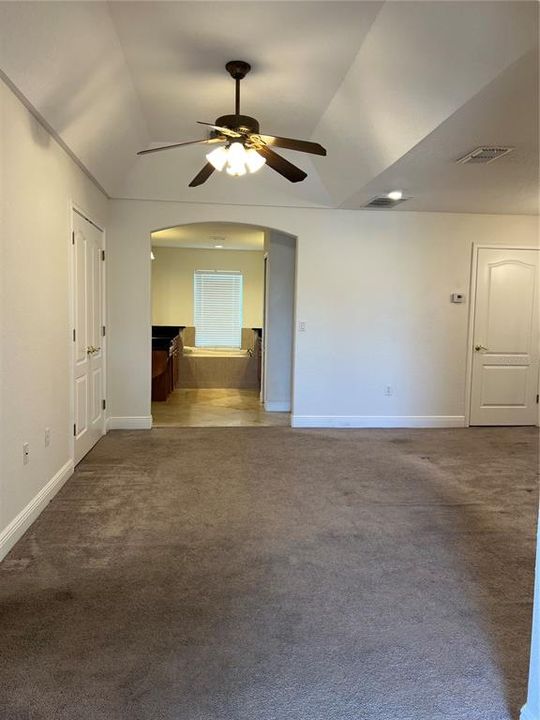 For Rent: $2,800 (2 beds, 3 baths, 1697 Square Feet)