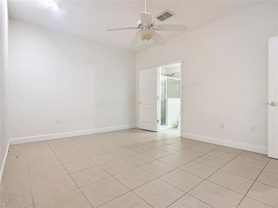 For Rent: $2,800 (2 beds, 3 baths, 1697 Square Feet)