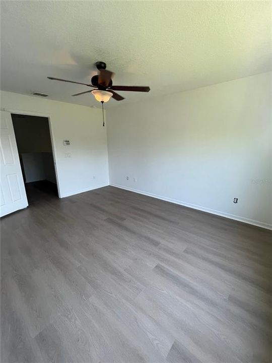 For Rent: $2,050 (3 beds, 2 baths, 1661 Square Feet)
