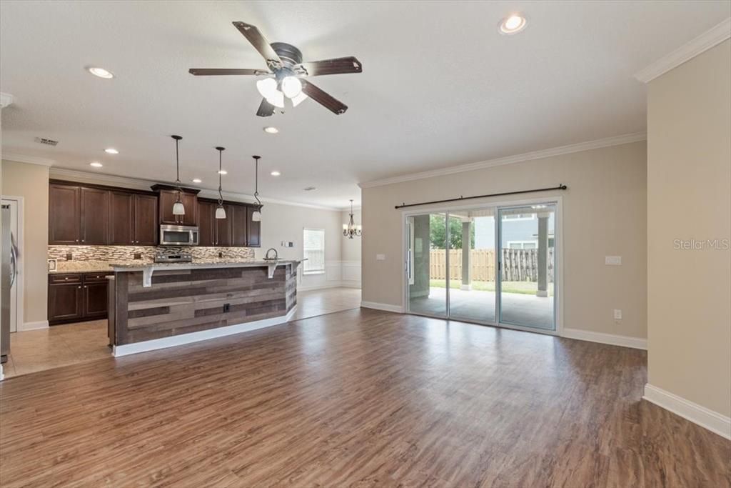 Active With Contract: $525,000 (5 beds, 3 baths, 3555 Square Feet)