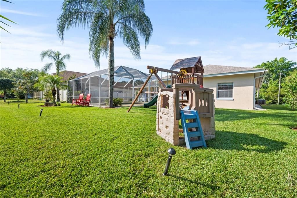 For Sale: $499,900 (4 beds, 2 baths, 2226 Square Feet)