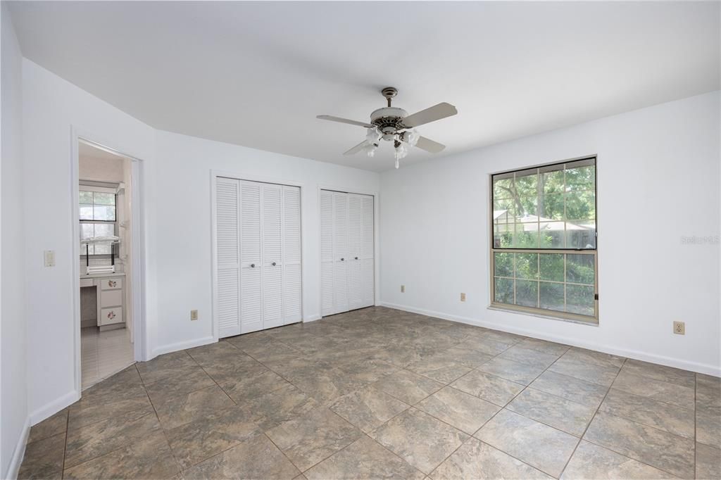For Sale: $350,000 (3 beds, 2 baths, 1823 Square Feet)