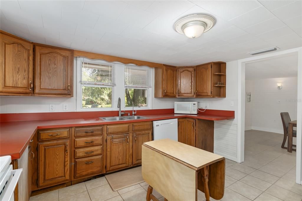 For Sale: $399,499 (5 beds, 2 baths, 2724 Square Feet)