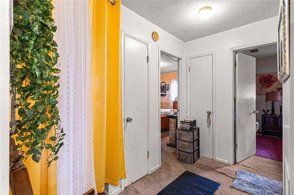 For Sale: $174,500 (2 beds, 2 baths, 1116 Square Feet)