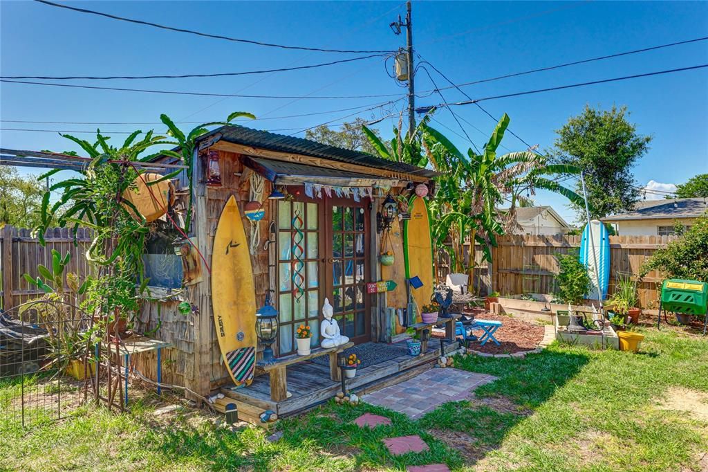 Backyard - bungalow