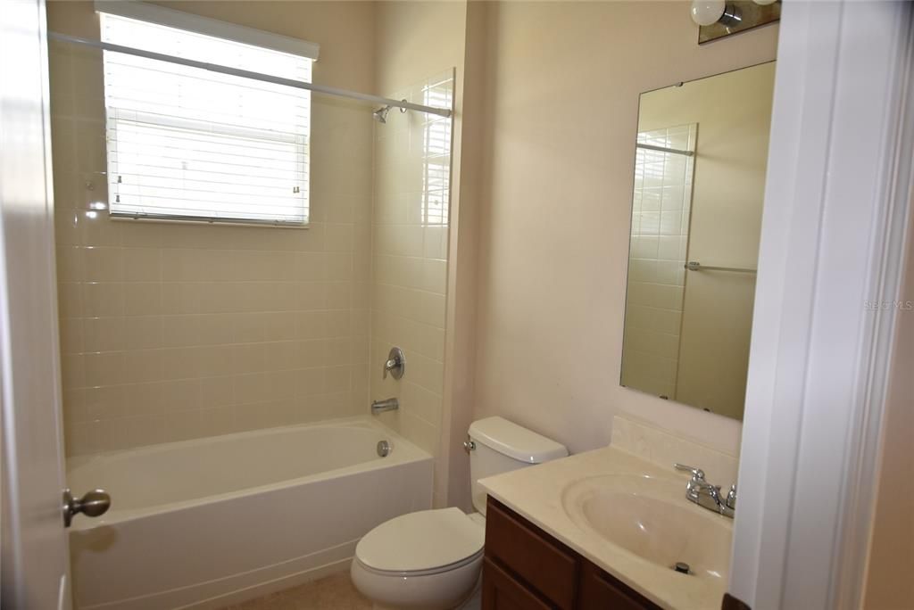 For Rent: $2,650 (3 beds, 2 baths, 1636 Square Feet)
