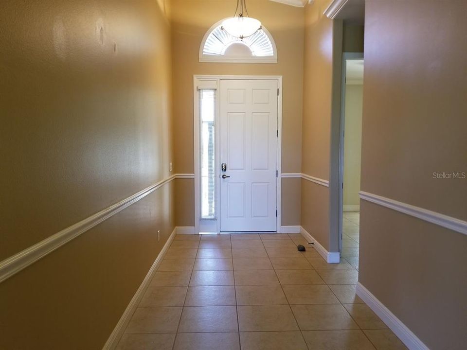 For Rent: $2,100 (2 beds, 2 baths, 1874 Square Feet)