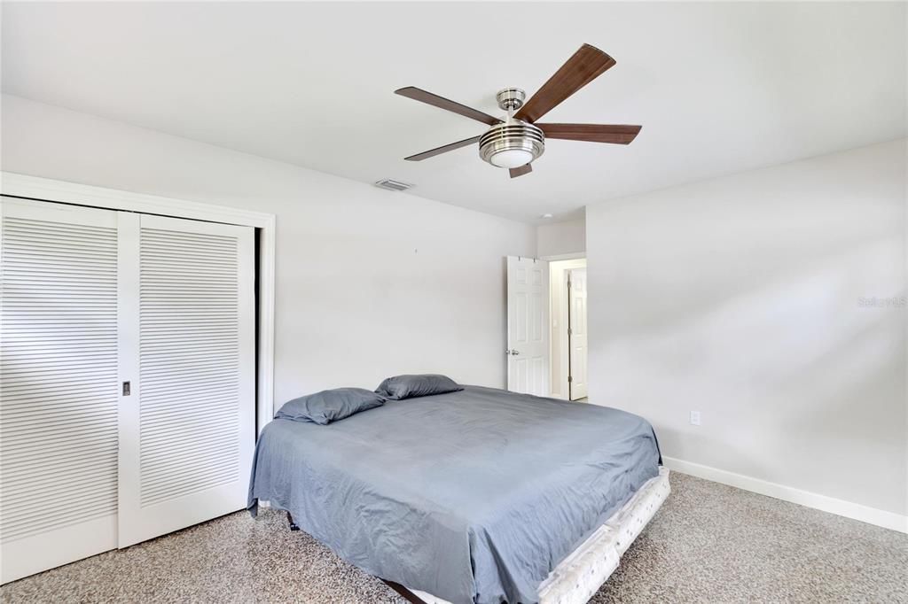 Active With Contract: $780,000 (3 beds, 2 baths, 1640 Square Feet)