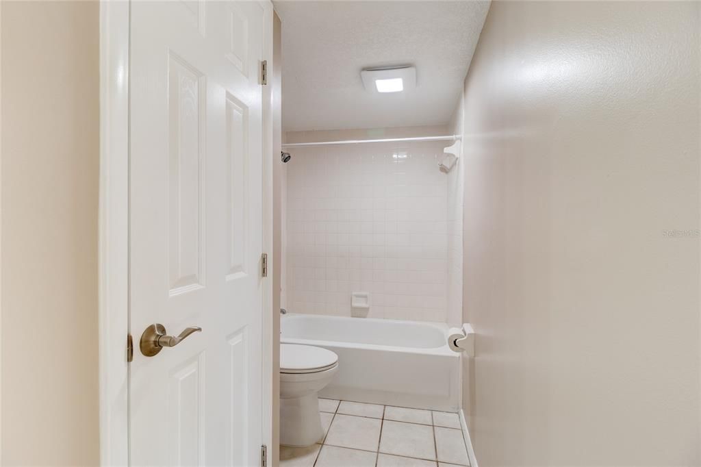 For Sale: $369,900 (2 beds, 2 baths, 1328 Square Feet)