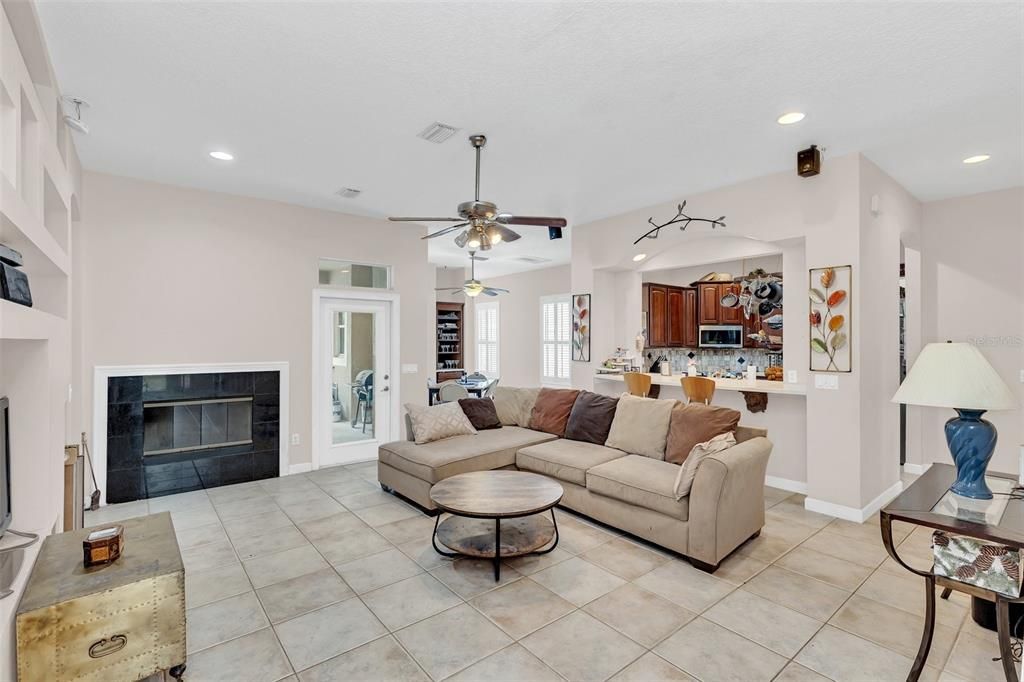 Active With Contract: $649,000 (4 beds, 3 baths, 3333 Square Feet)