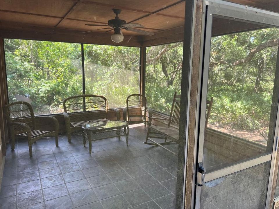 En Venta: $499,000 (2 camas, 2 baños, 2040 Pies cuadrados)