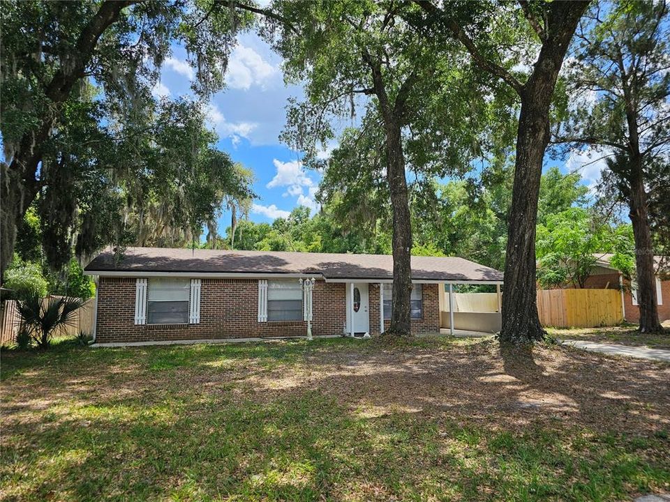 Active With Contract: $270,000 (3 beds, 1 baths, 1115 Square Feet)