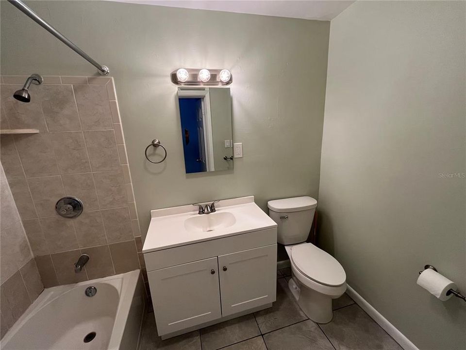 最近租的: $2,000 (3 贝兹, 2 浴室, 1212 平方英尺)