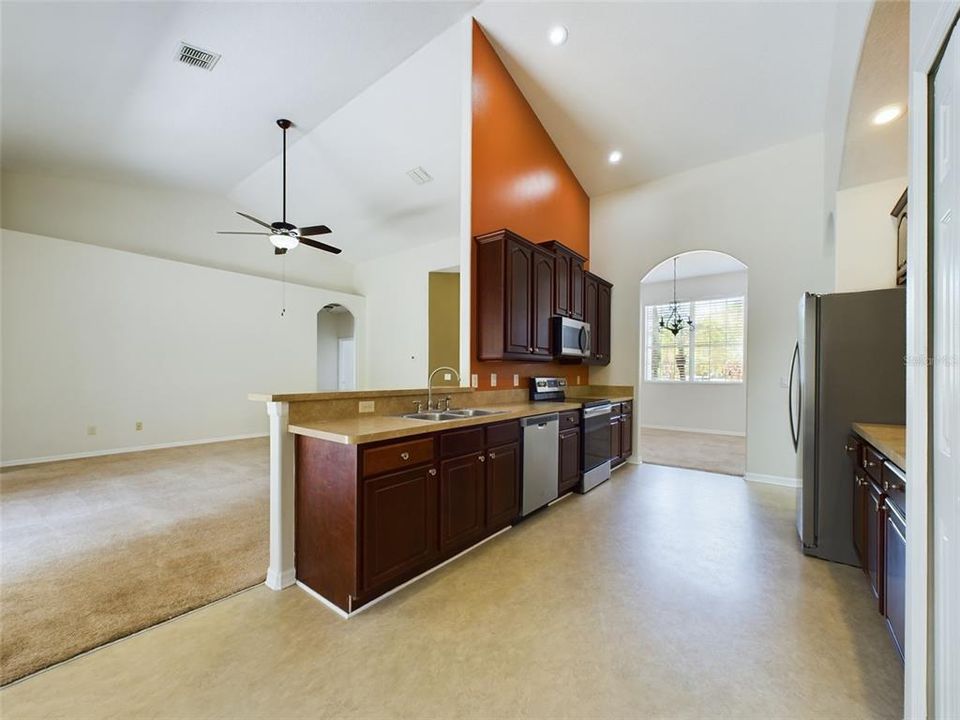 For Sale: $479,900 (4 beds, 2 baths, 2222 Square Feet)