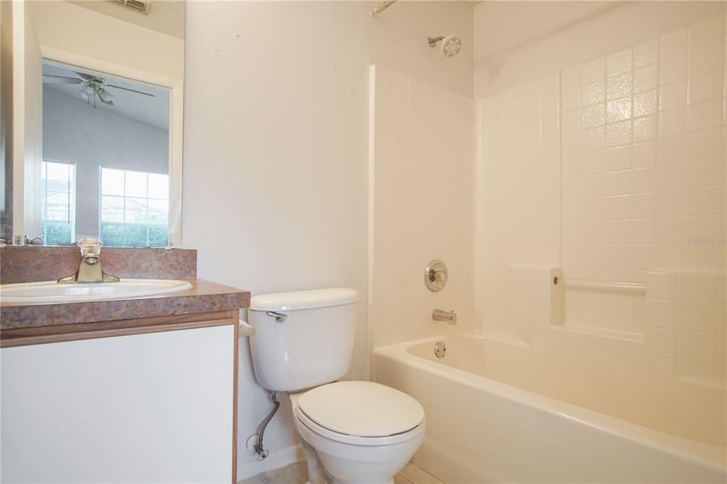 For Rent: $1,995 (4 beds, 3 baths, 1887 Square Feet)
