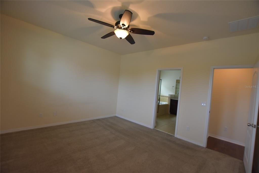 For Rent: $2,250 (3 beds, 2 baths, 1619 Square Feet)