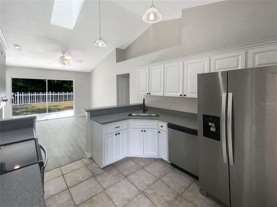 For Sale: $417,000 (4 beds, 2 baths, 1685 Square Feet)