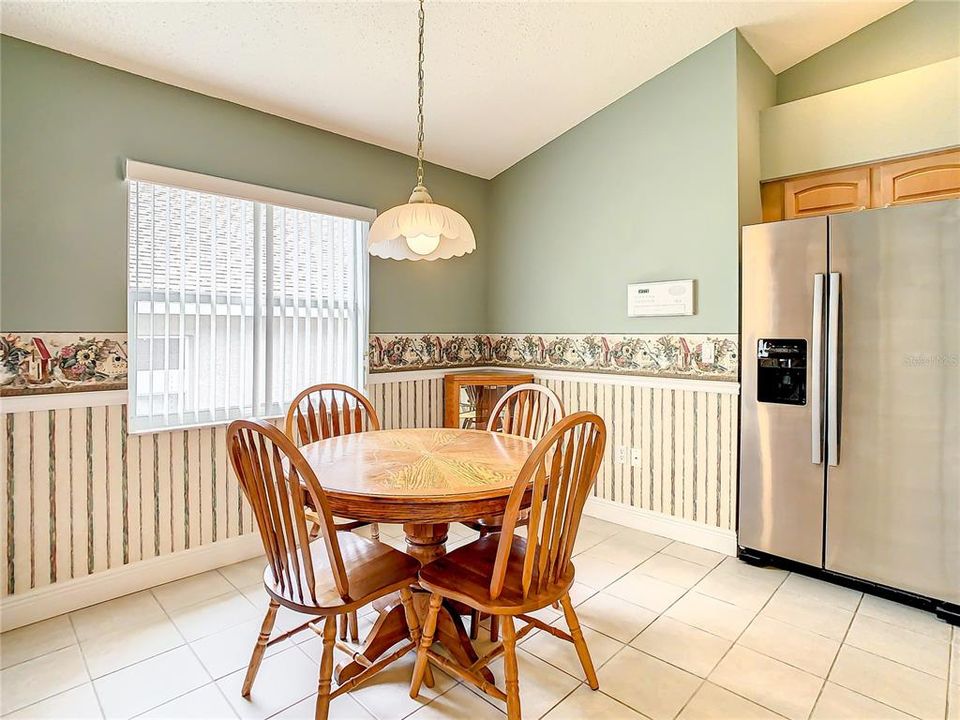 For Sale: $310,000 (3 beds, 2 baths, 1713 Square Feet)