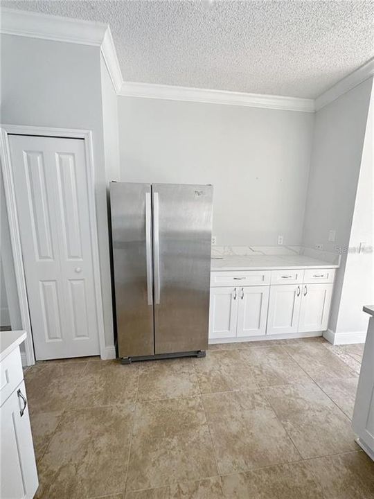 For Rent: $2,850 (4 beds, 2 baths, 1874 Square Feet)
