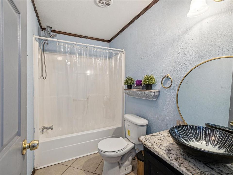 For Sale: $320,000 (3 beds, 2 baths, 1560 Square Feet)