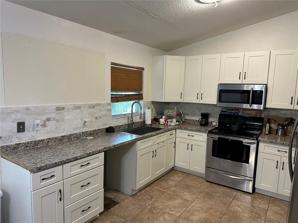 For Sale: $365,000 (3 beds, 2 baths, 1620 Square Feet)