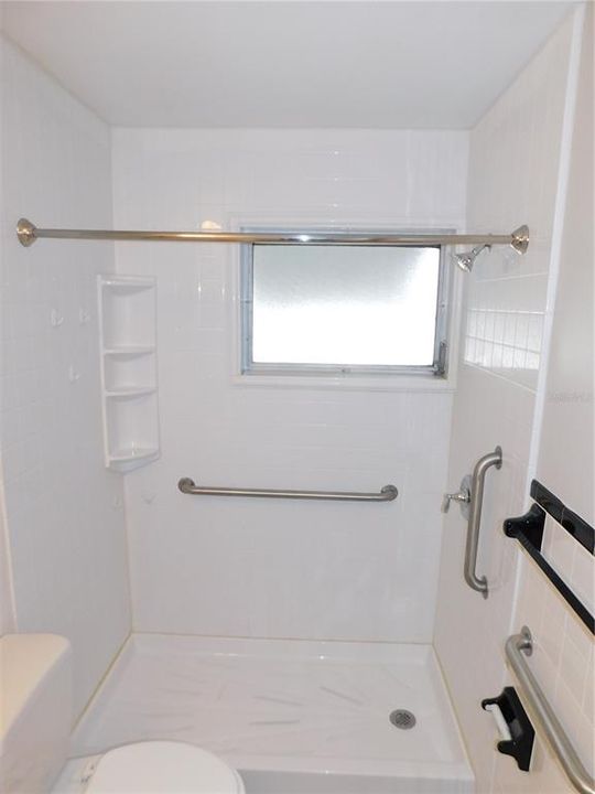 Active With Contract: $269,900 (2 beds, 1 baths, 1054 Square Feet)