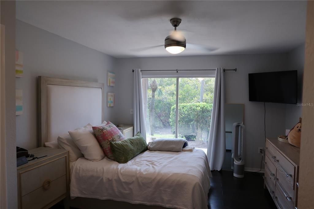 Active With Contract: $4,200 (3 beds, 2 baths, 1481 Square Feet)