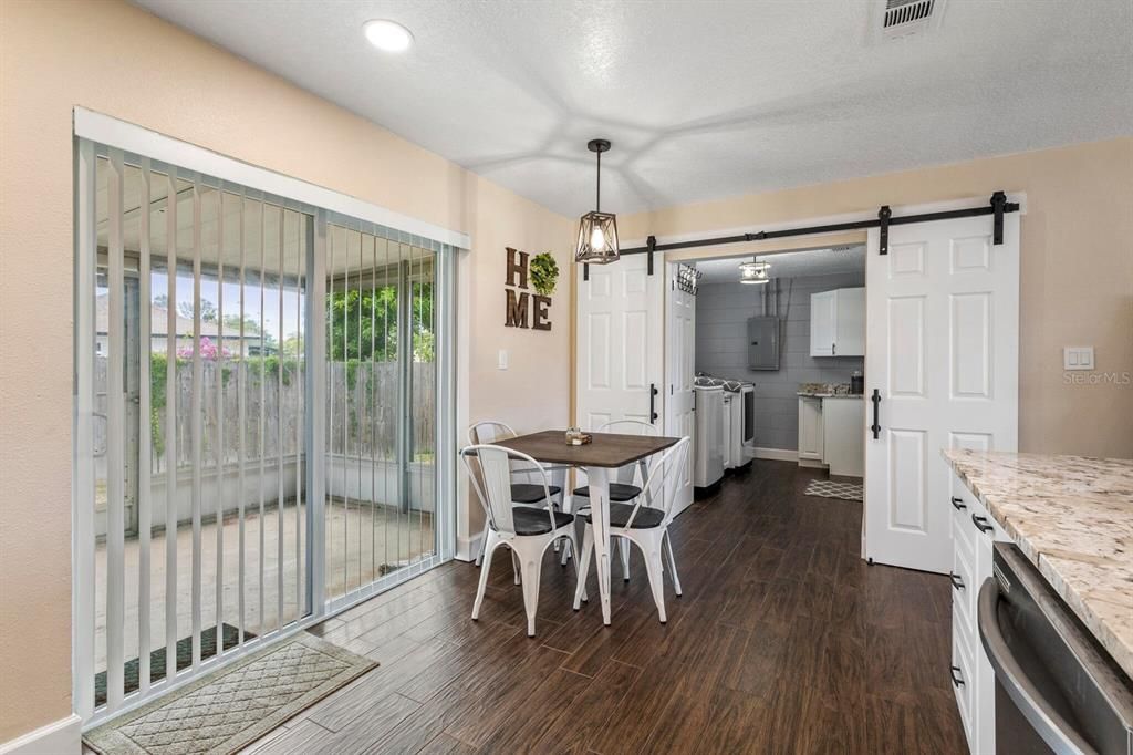 For Sale: $310,000 (3 beds, 2 baths, 961 Square Feet)