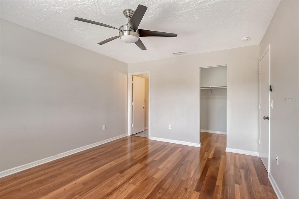 For Rent: $2,950 (2 beds, 2 baths, 958 Square Feet)