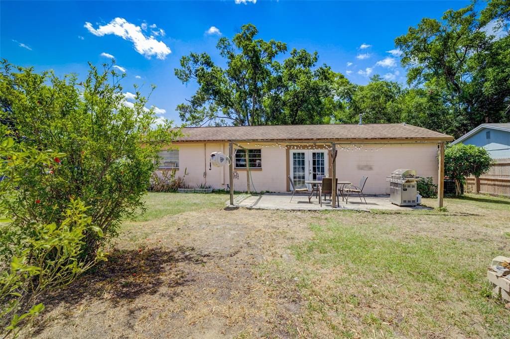 Active With Contract: $299,000 (3 beds, 2 baths, 1380 Square Feet)