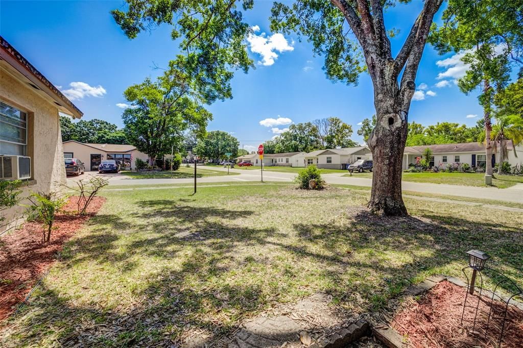 Active With Contract: $299,000 (3 beds, 2 baths, 1380 Square Feet)