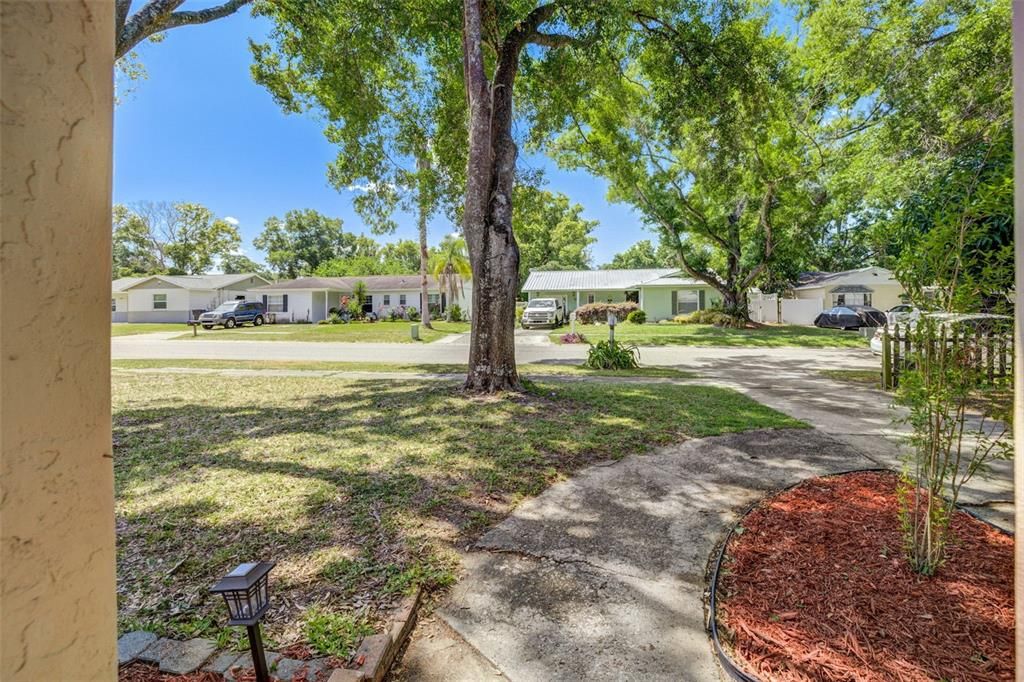 Active With Contract: $299,000 (3 beds, 2 baths, 1380 Square Feet)