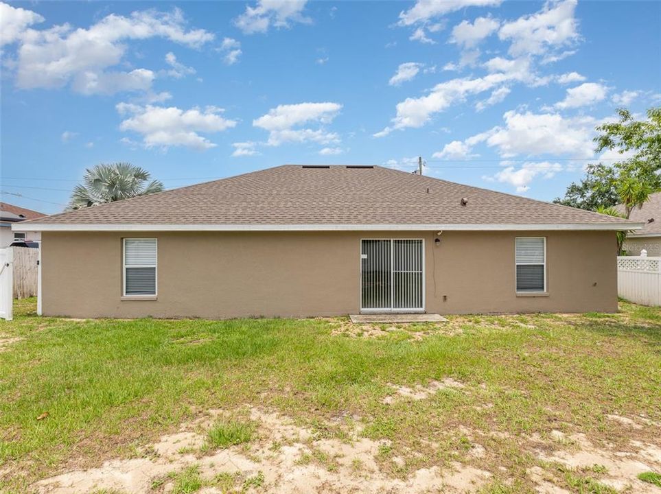For Sale: $289,900 (3 beds, 2 baths, 1637 Square Feet)