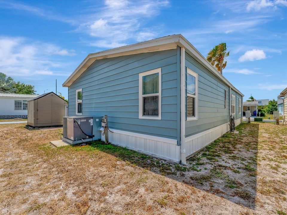 For Sale: $174,500 (2 beds, 2 baths, 1112 Square Feet)