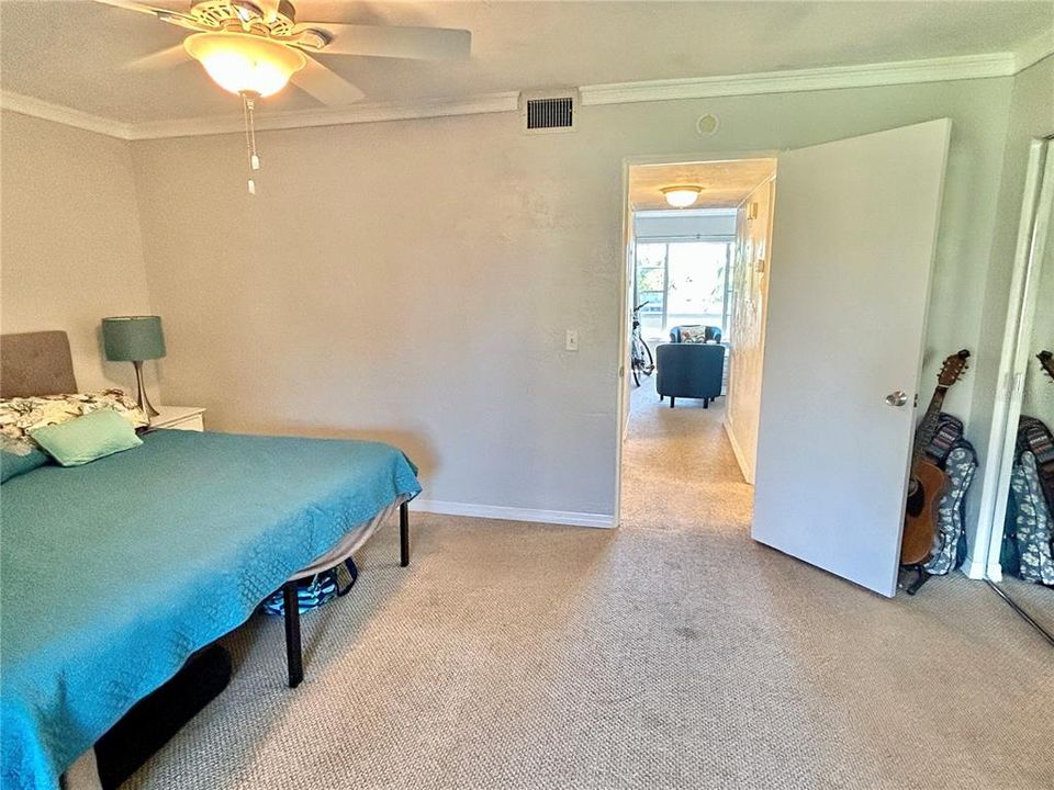 Recently Sold: $124,000 (1 beds, 1 baths, 825 Square Feet)