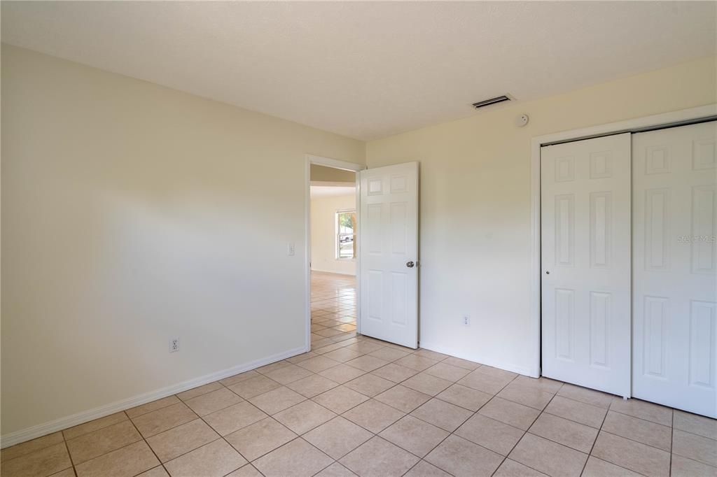 For Sale: $230,000 (3 beds, 2 baths, 1302 Square Feet)
