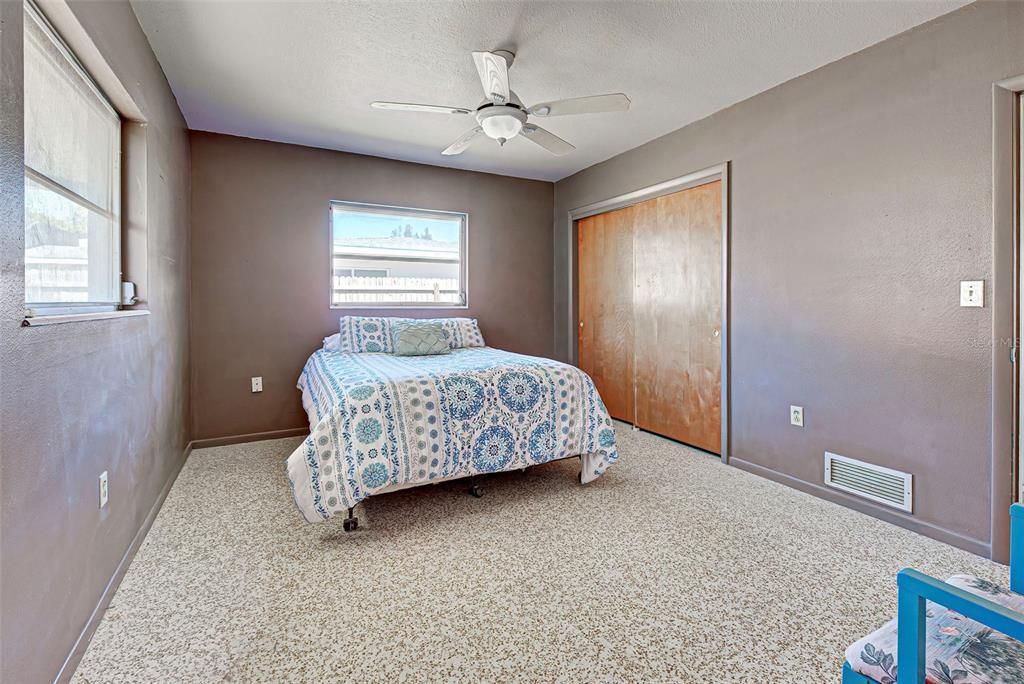 Recently Sold: $700,000 (2 beds, 2 baths, 1359 Square Feet)