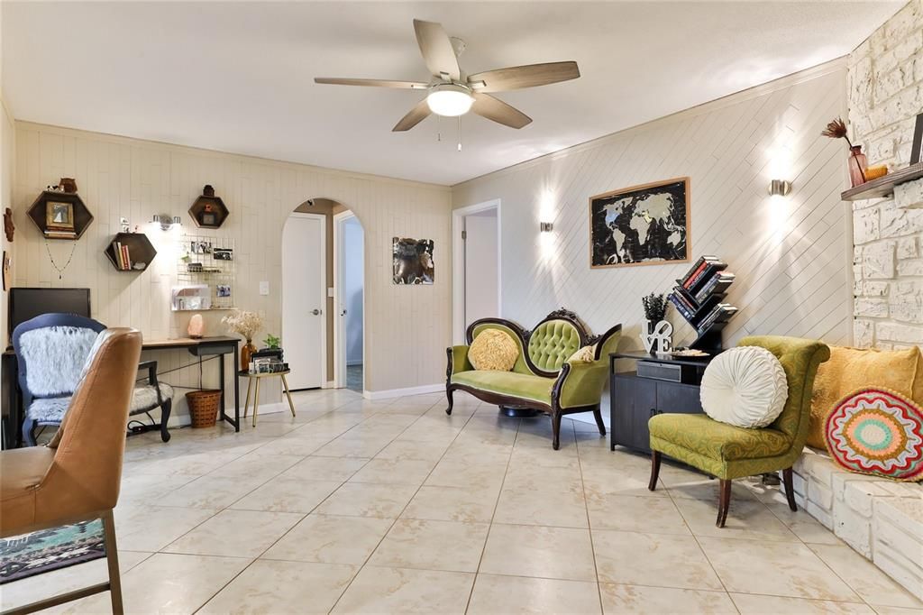 Active With Contract: $369,000 (3 beds, 2 baths, 1587 Square Feet)