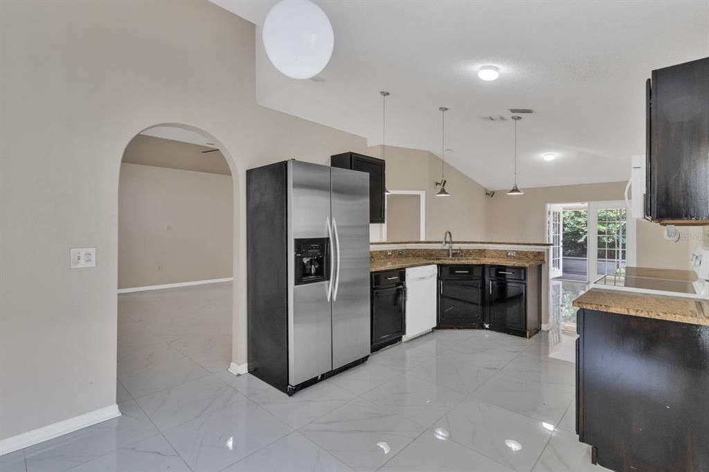 Active With Contract: $425,000 (3 beds, 2 baths, 1632 Square Feet)