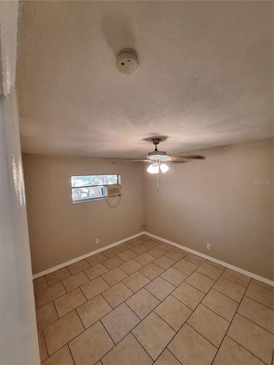 For Rent: $1,500 (1 beds, 1 baths, 1540 Square Feet)