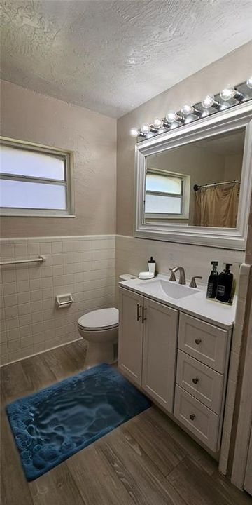 Active With Contract: $2,850 (2 beds, 2 baths, 1313 Square Feet)