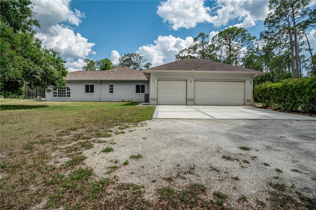 For Sale: $949,999 (4 beds, 2 baths, 3247 Square Feet)