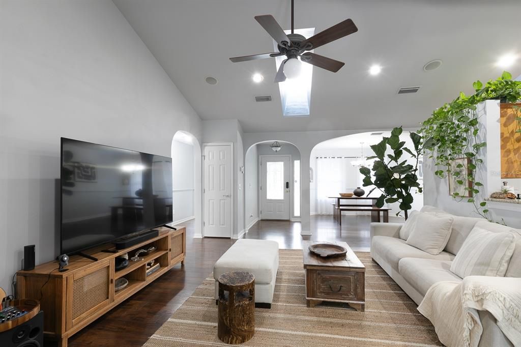 Active With Contract: $399,900 (4 beds, 2 baths, 2031 Square Feet)