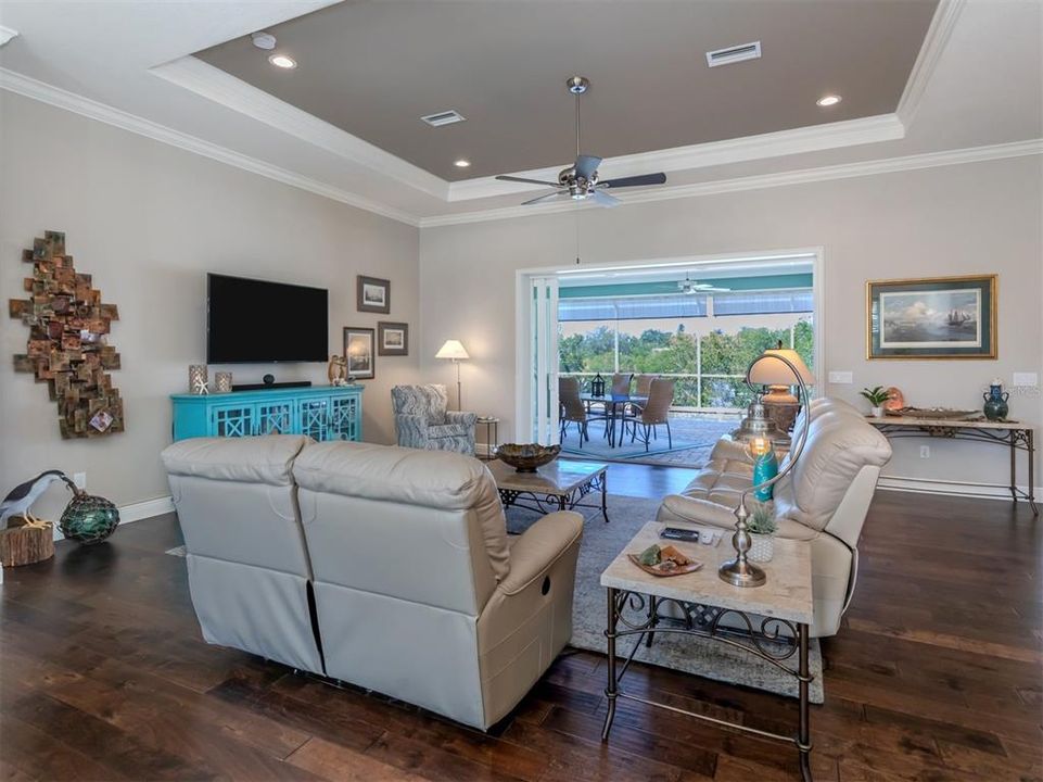 Active With Contract: $1,250,000 (3 beds, 2 baths, 2256 Square Feet)
