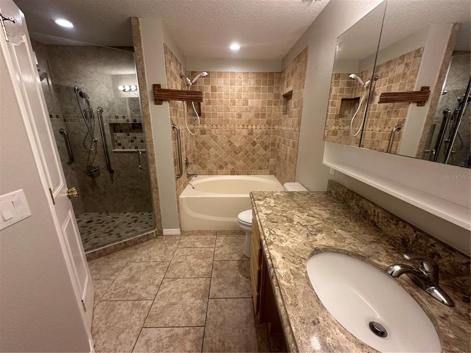 最近租的: $2,250 (3 贝兹, 2 浴室, 1287 平方英尺)