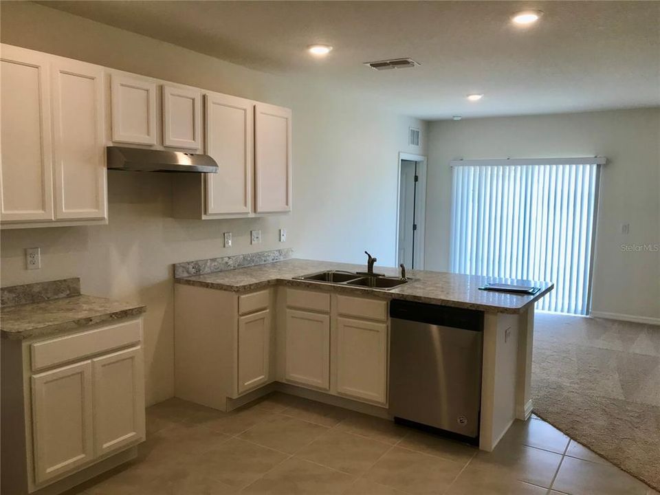 For Sale: $280,000 (3 beds, 2 baths, 1500 Square Feet)