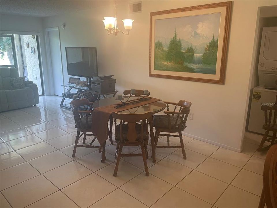 For Sale: $249,900 (2 beds, 2 baths, 914 Square Feet)