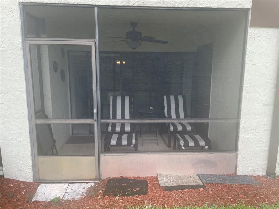 For Sale: $244,900 (2 beds, 2 baths, 914 Square Feet)