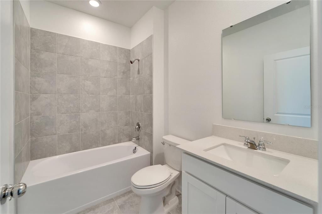 Active With Contract: $2,400 (3 beds, 2 baths, 1864 Square Feet)